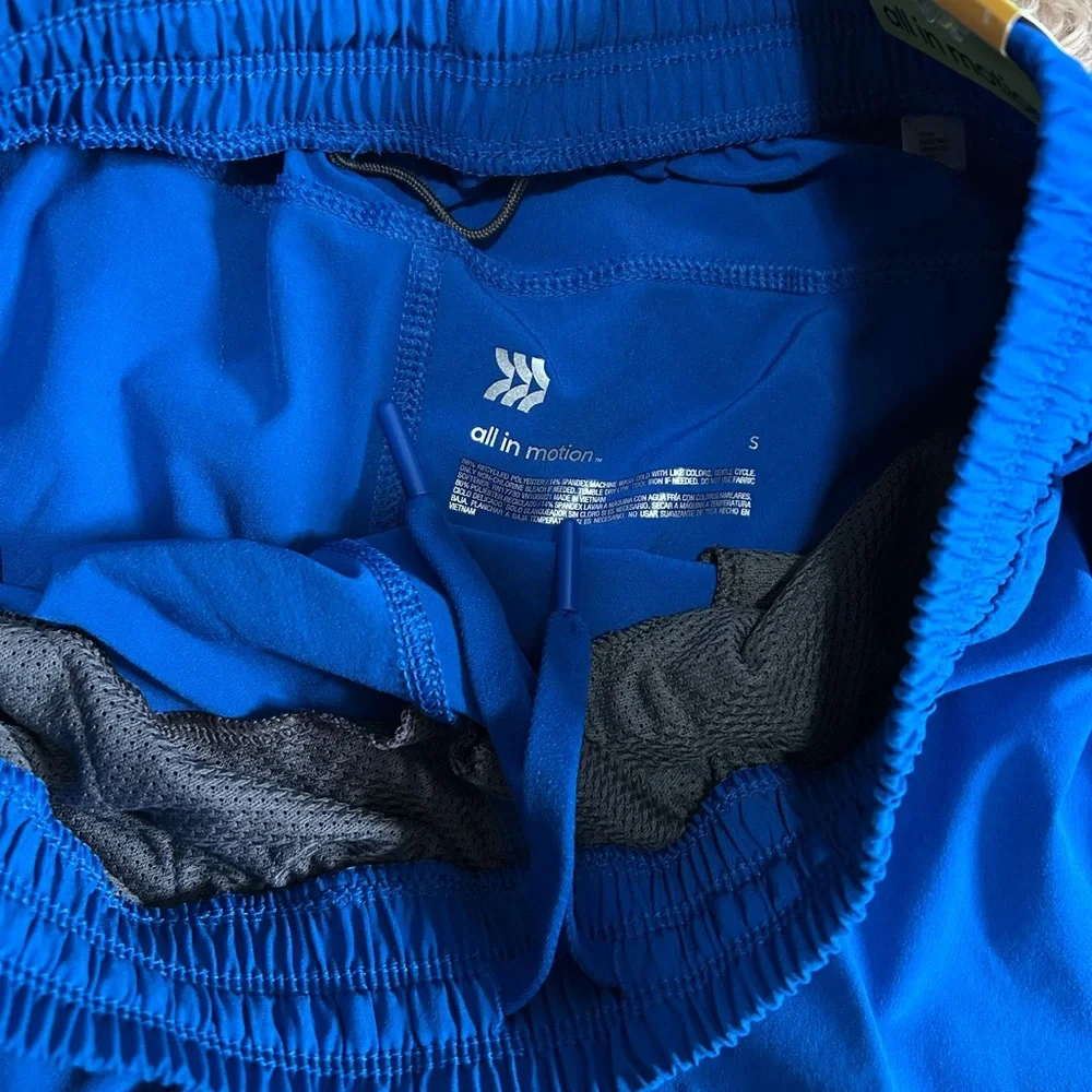 NWT All in Motion, Men’s Active Light Unlined Running Shorts 5” - Zipper Pockets